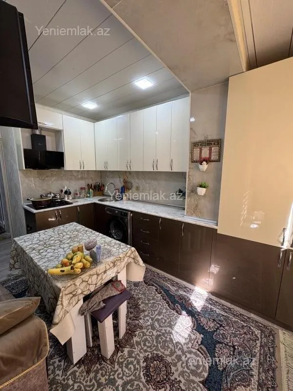 Satılır 5 otaqlı köhnə tikili 120 m²