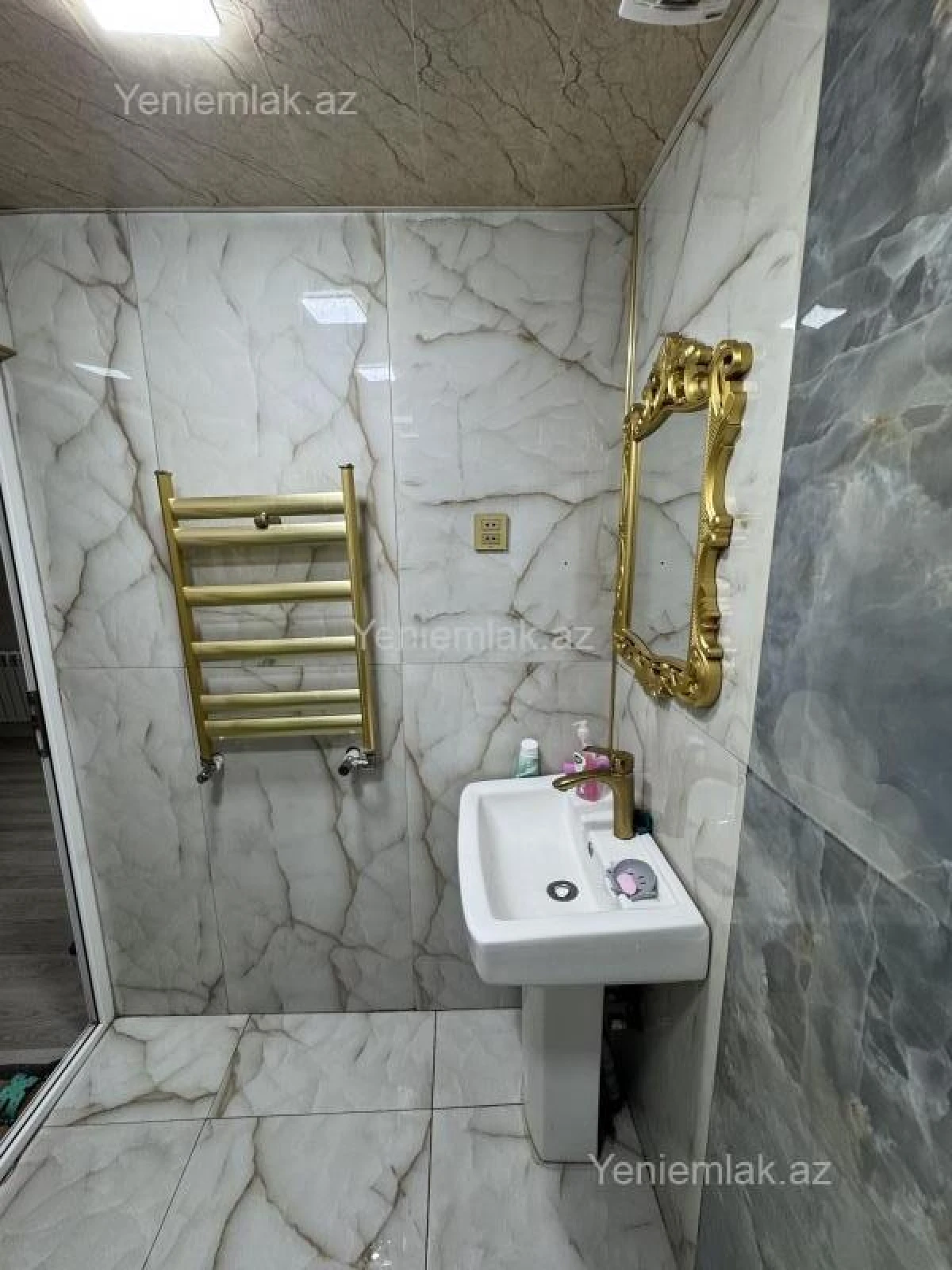 Satılır 5 otaqlı köhnə tikili 120 m²