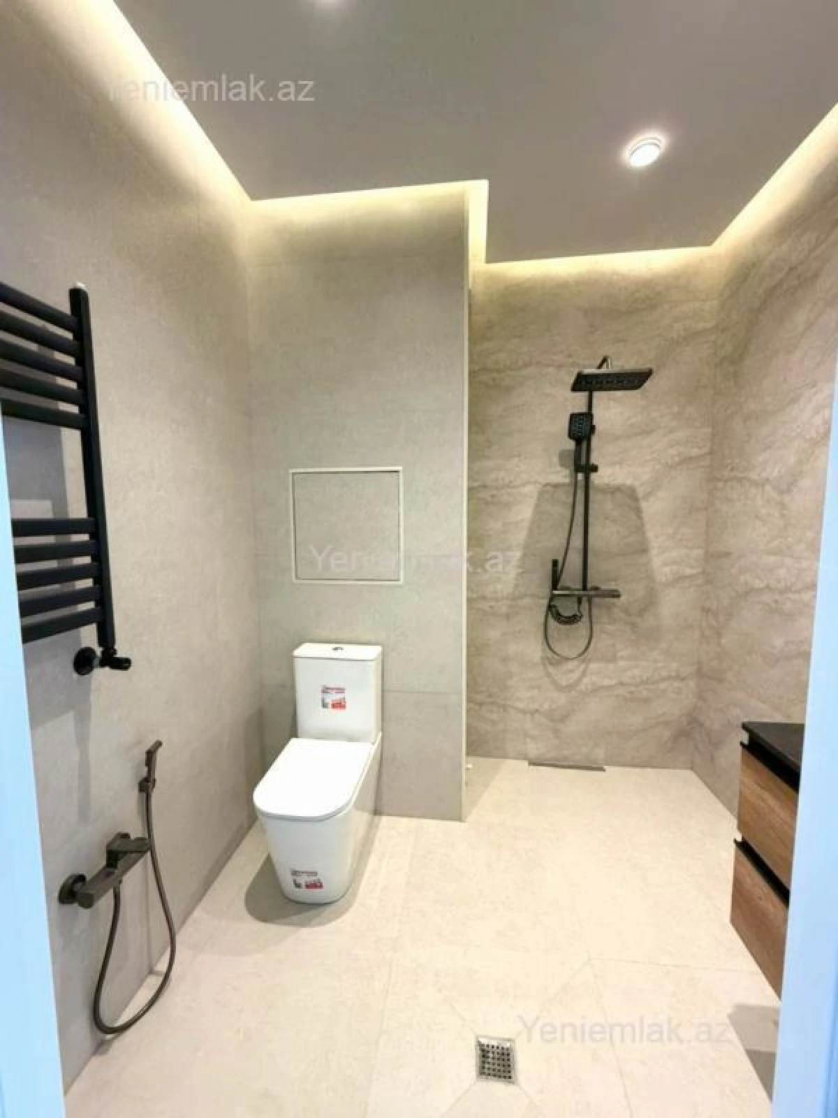 Satılır 5 otaqlı köhnə tikili 125 m²