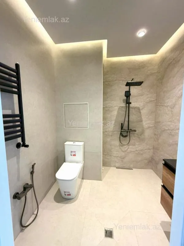 Satılır 5 otaqlı köhnə tikili 125 m²