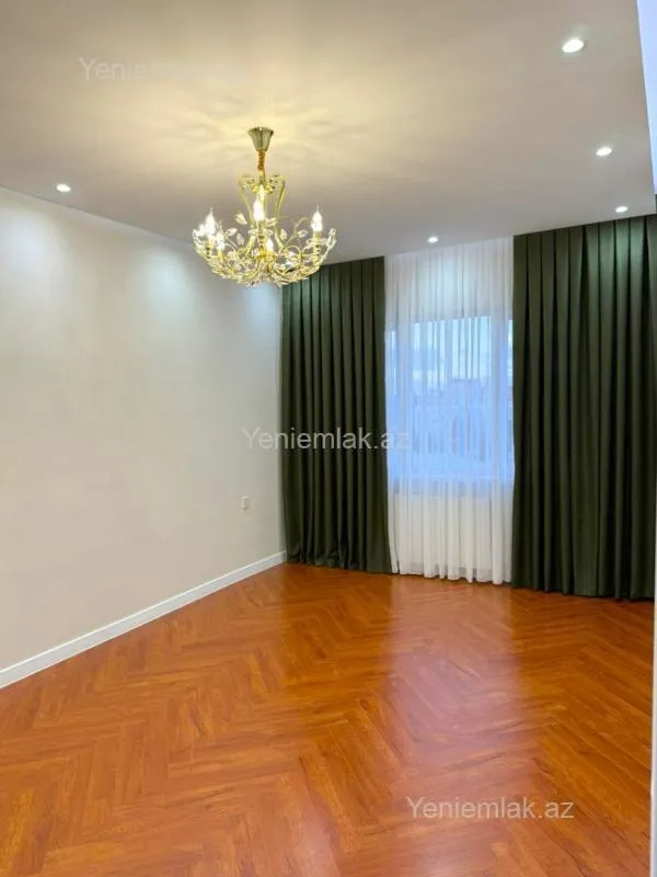 Satılır 5 otaqlı köhnə tikili 125 m²