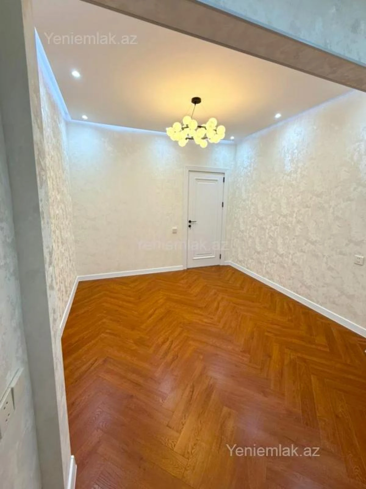 Satılır 5 otaqlı köhnə tikili 125 m²