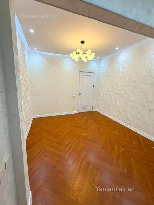 Satılır 5 otaqlı köhnə tikili 125 m²