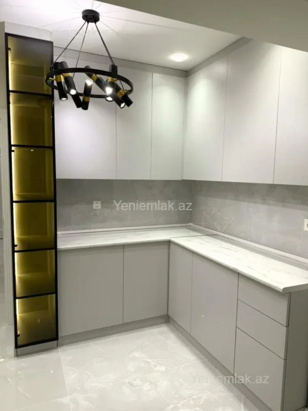 Satılır 5 otaqlı köhnə tikili 125 m²