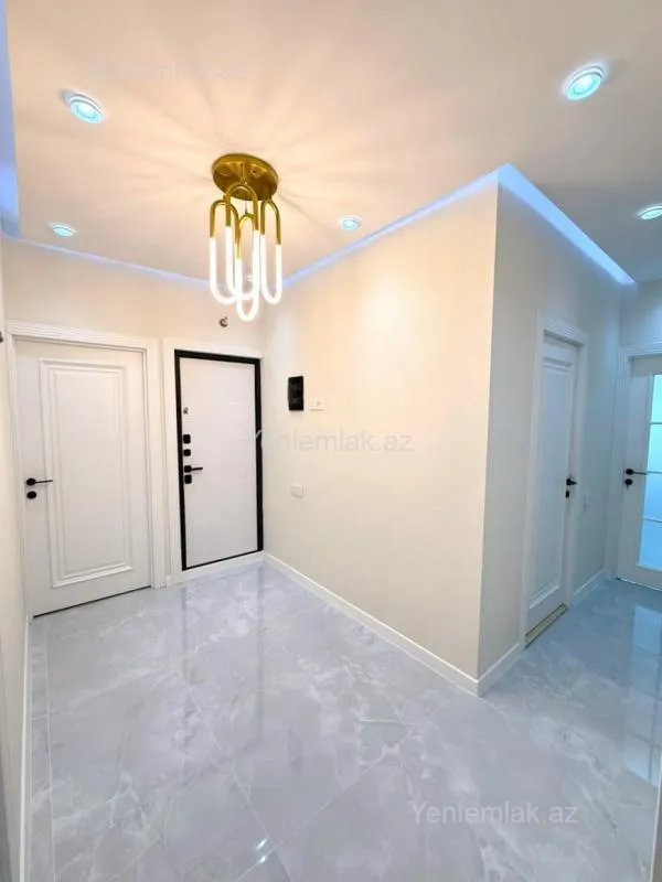 Satılır 5 otaqlı köhnə tikili 125 m²