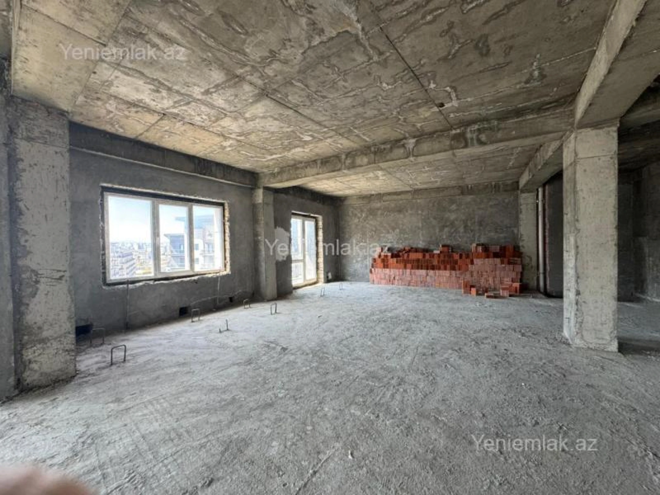 Satılır 5 otaqlı yeni tikili 250 m²