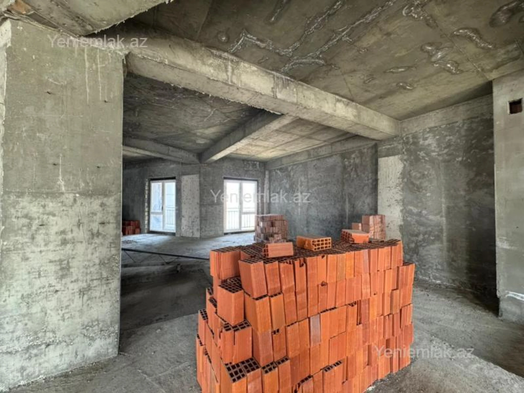 Satılır 5 otaqlı yeni tikili 250 m²