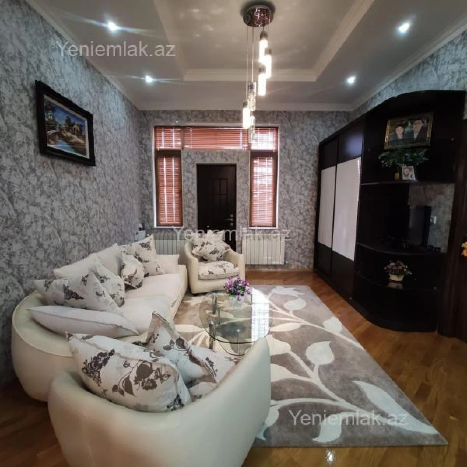 Satılır 6 otaqlı həyət evi 240 m²