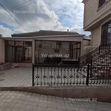 Satılır 6 otaqlı həyət evi 240 m²