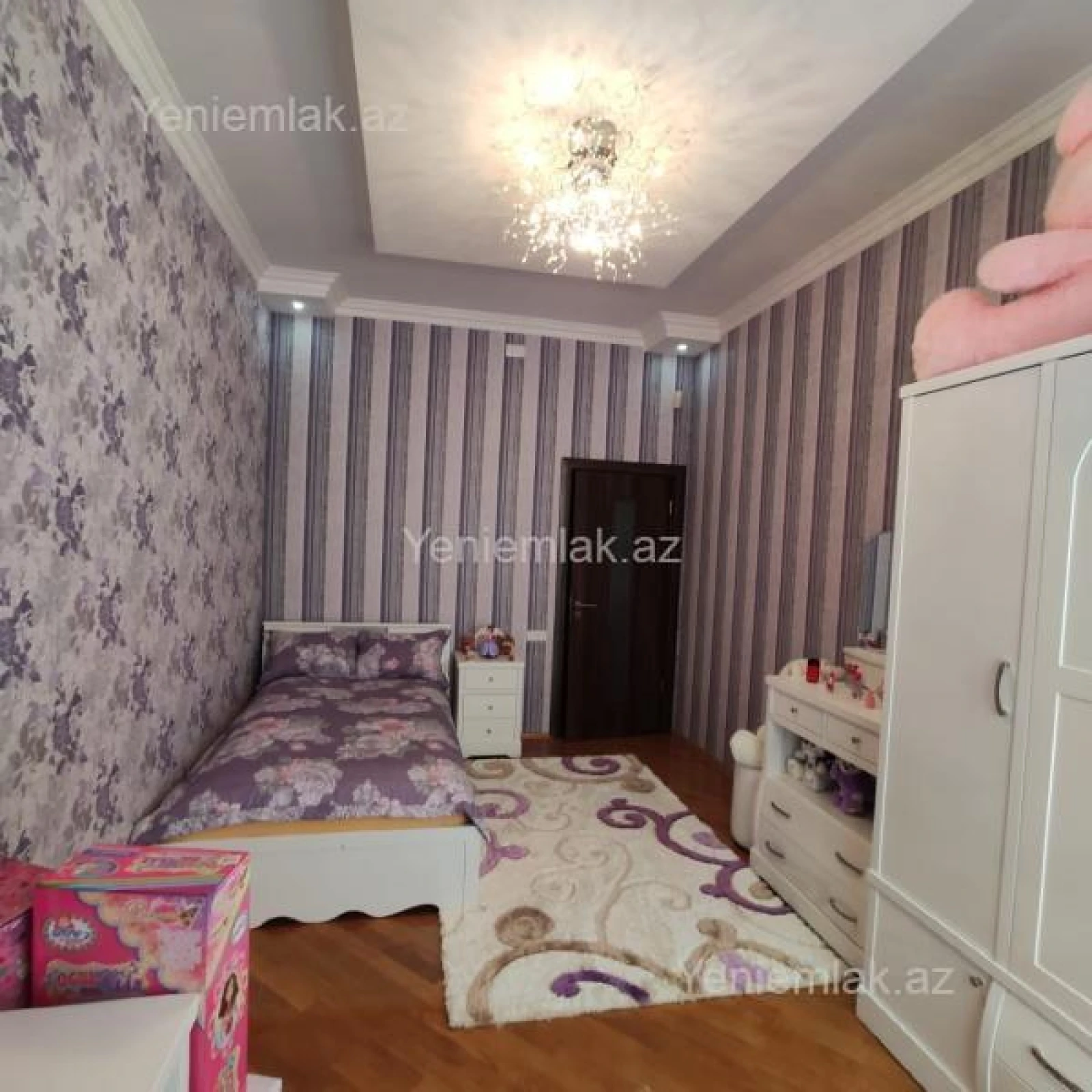 Satılır 6 otaqlı həyət evi 240 m²