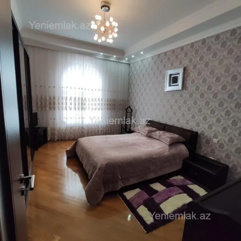 Satılır 6 otaqlı həyət evi 240 m²