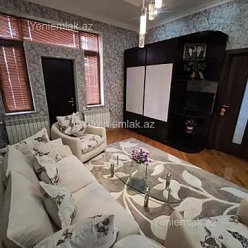 Satılır 6 otaqlı həyət evi 240 m²