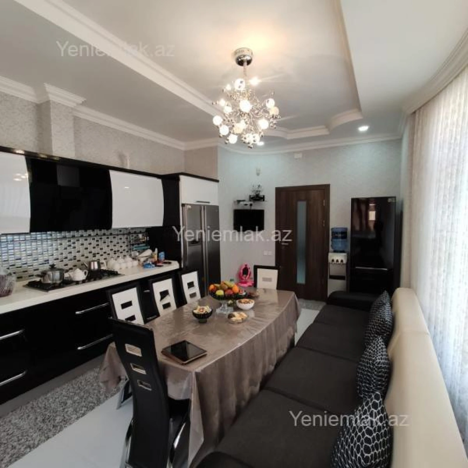 Satılır 6 otaqlı həyət evi 240 m²