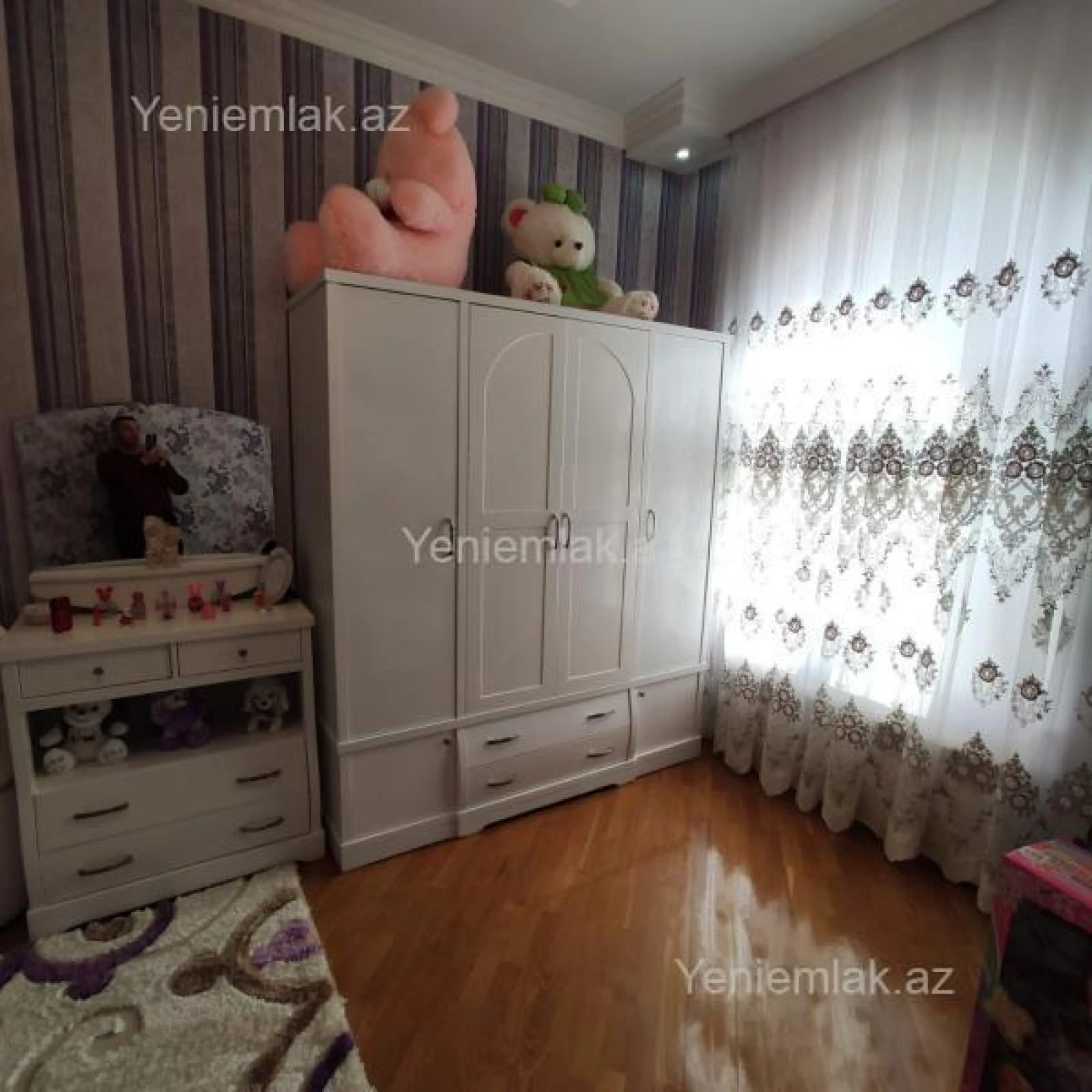Satılır 6 otaqlı həyət evi 240 m²