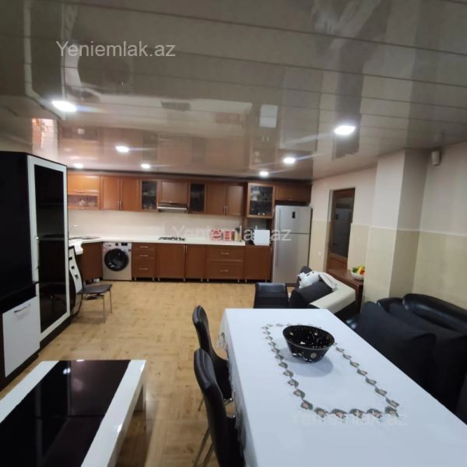 Satılır 6 otaqlı həyət evi 240 m²