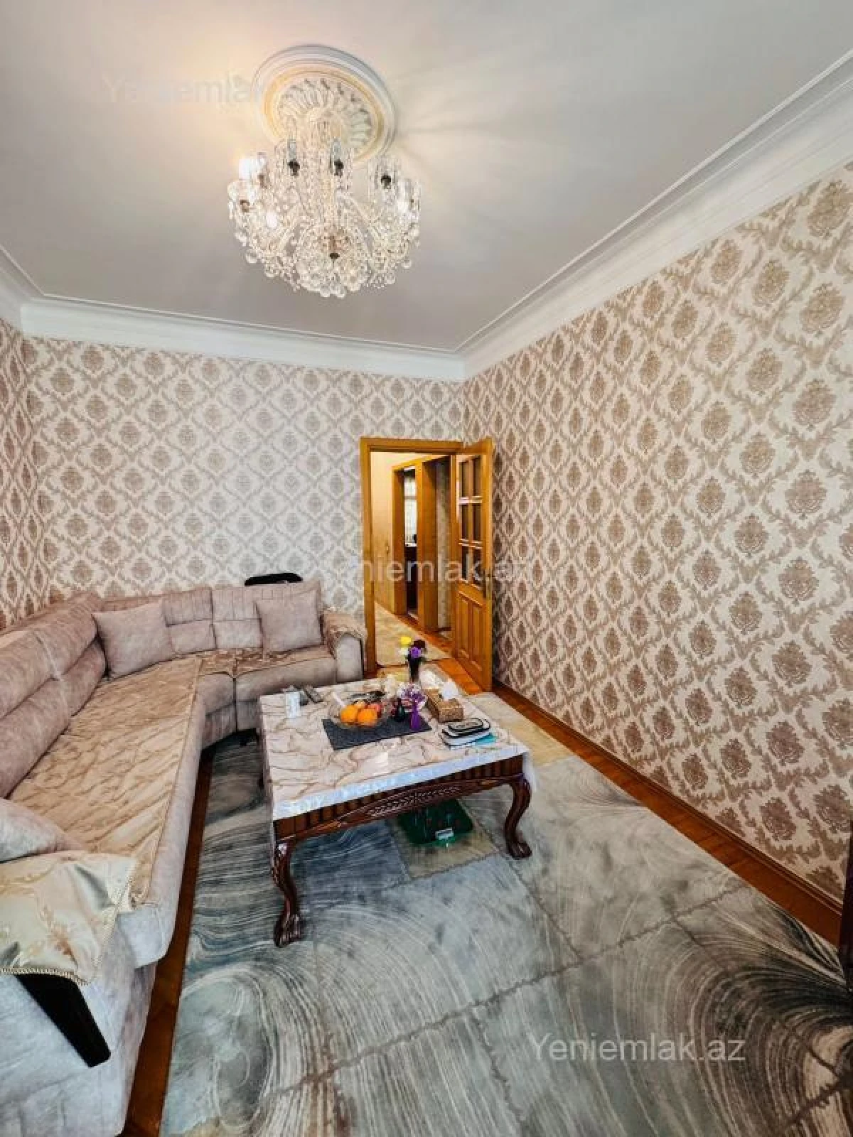 Satılır 5 otaqlı köhnə tikili 150 m²