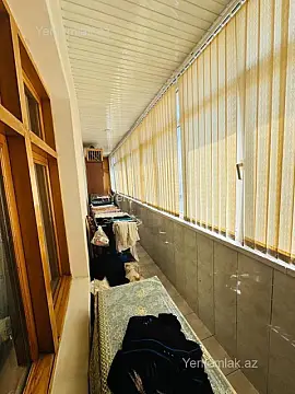 Satılır 5 otaqlı köhnə tikili 150 m²