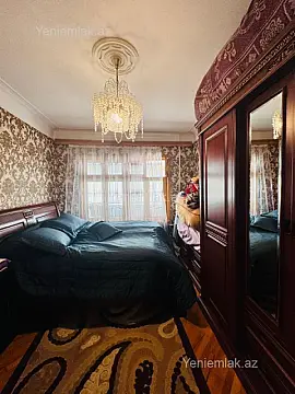 Satılır 5 otaqlı köhnə tikili 150 m²