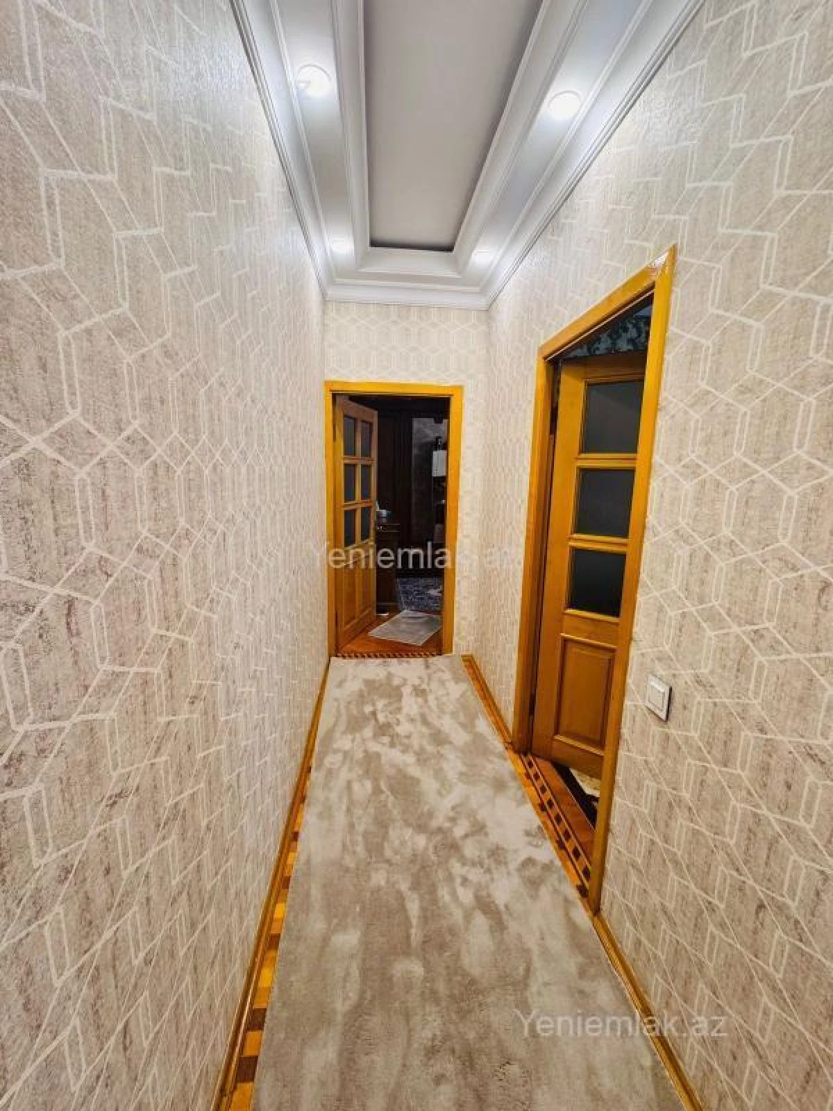 Satılır 5 otaqlı köhnə tikili 150 m²