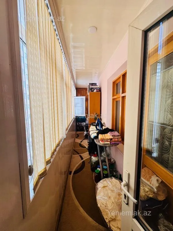 Satılır 5 otaqlı köhnə tikili 150 m²