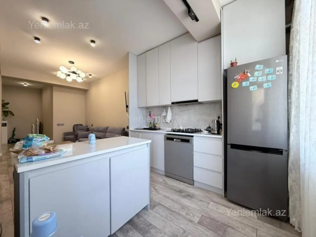 Satılır 2 otaqlı yeni tikili 60 m²