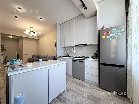 Satılır 2 otaqlı yeni tikili 60 m²