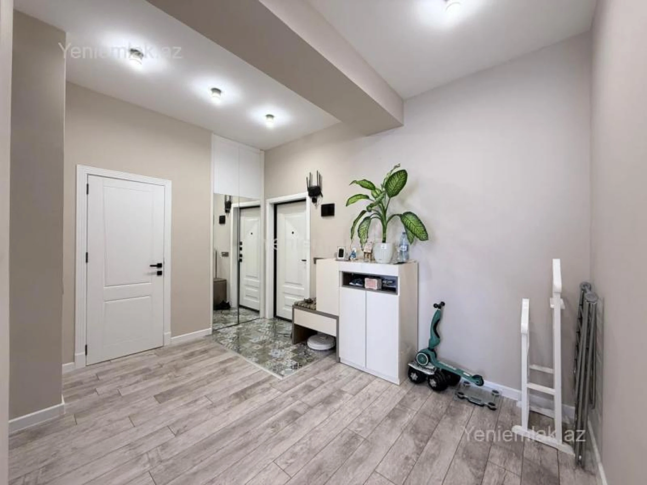 Satılır 2 otaqlı yeni tikili 60 m²