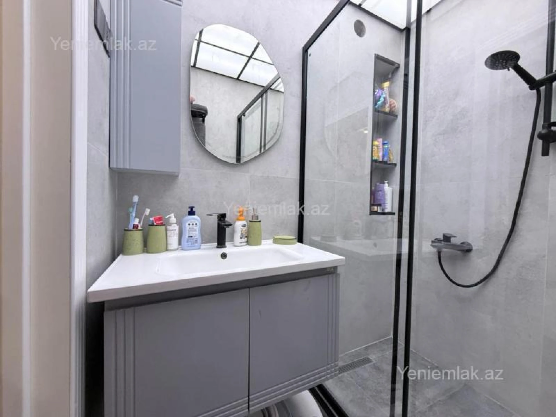 Satılır 2 otaqlı yeni tikili 60 m²