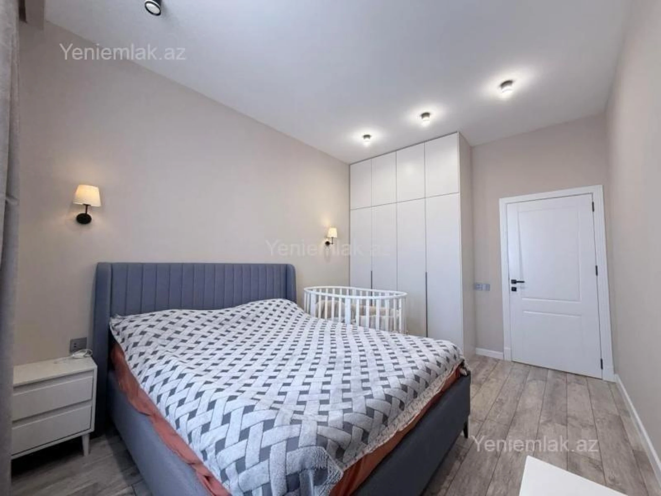 Satılır 2 otaqlı yeni tikili 60 m²