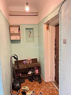 Satılır 2 otaqlı köhnə tikili 50 m²