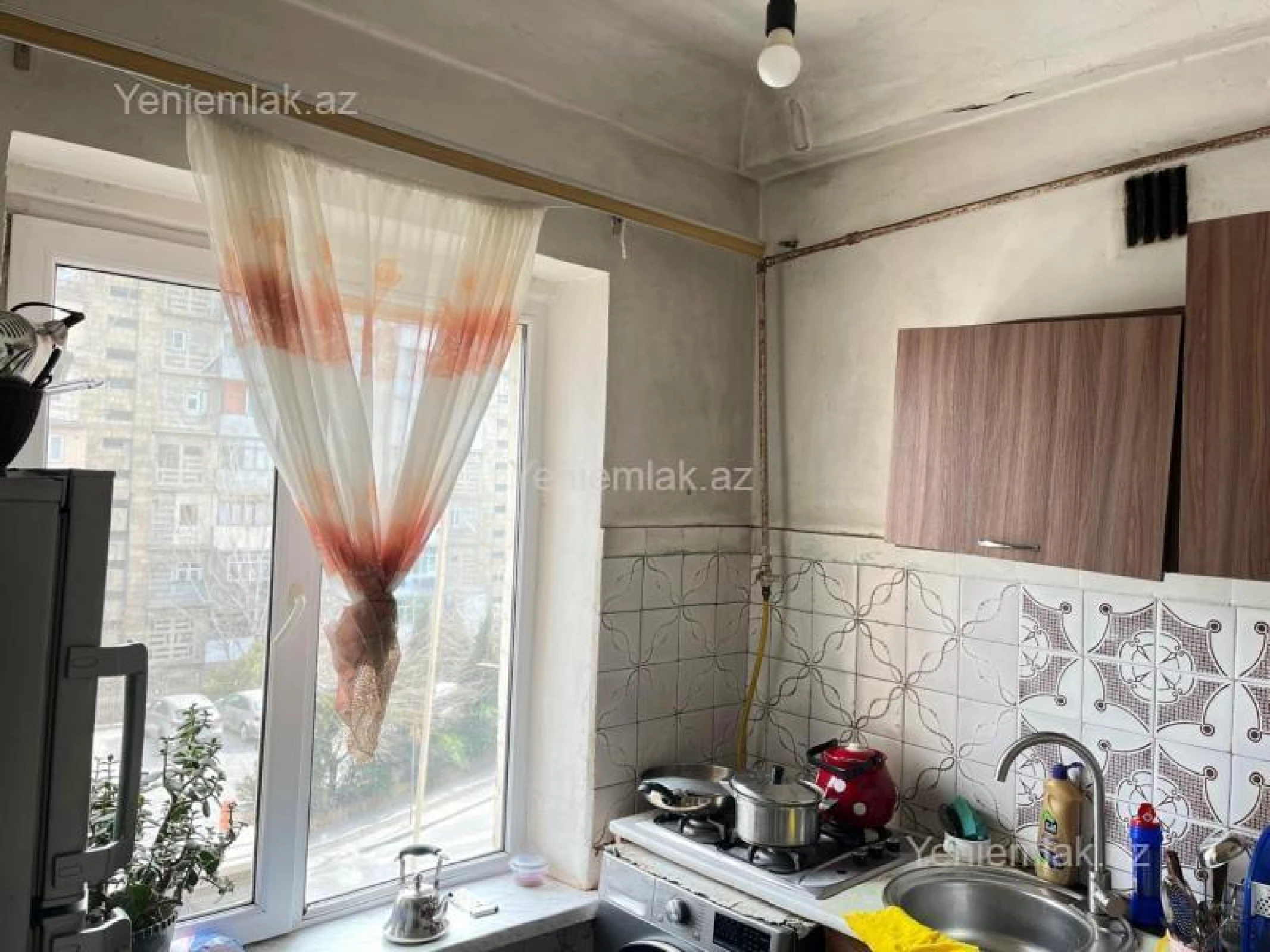 Satılır 2 otaqlı köhnə tikili 50 m²