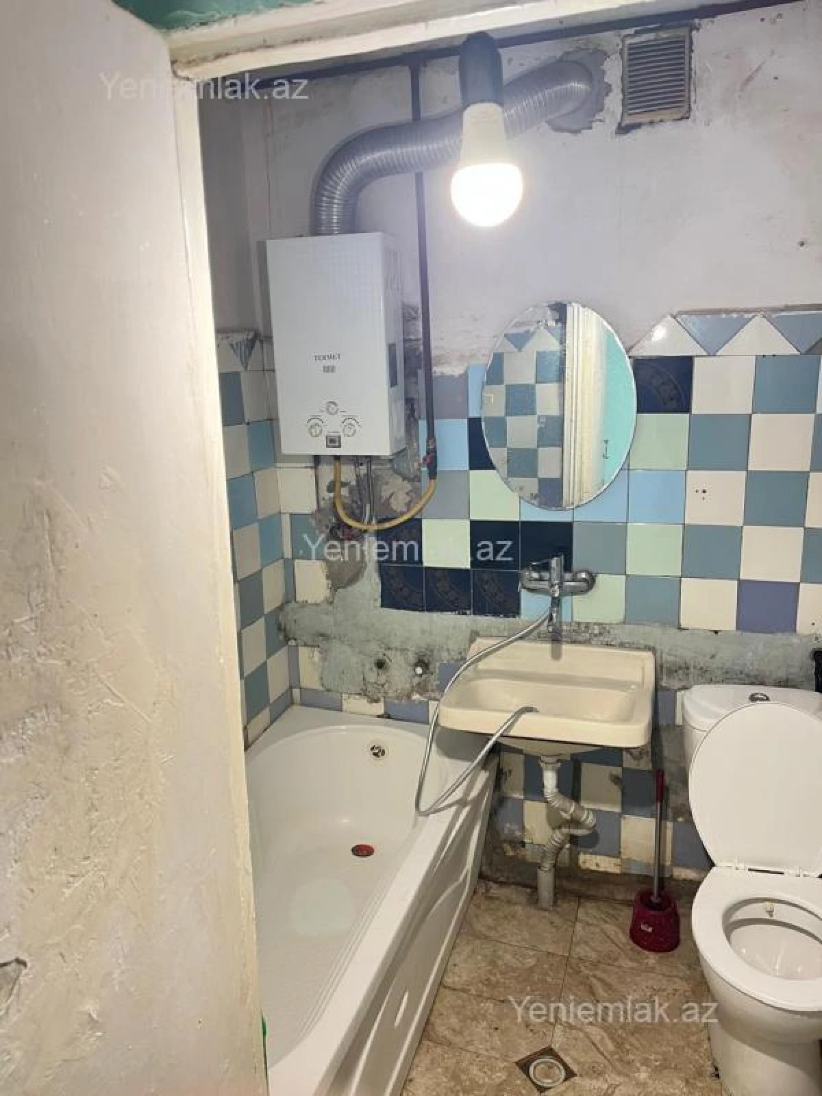 Satılır 2 otaqlı köhnə tikili 50 m²