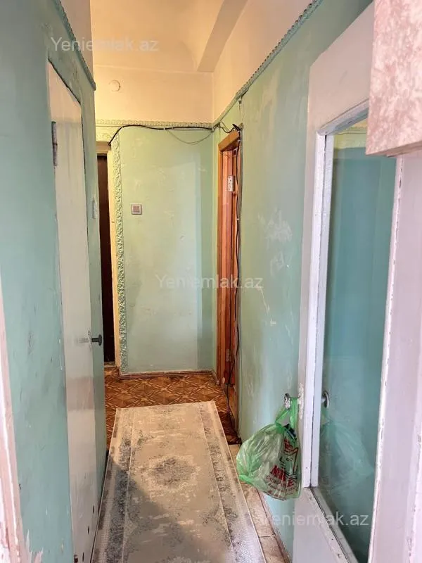 Satılır 2 otaqlı köhnə tikili 50 m²