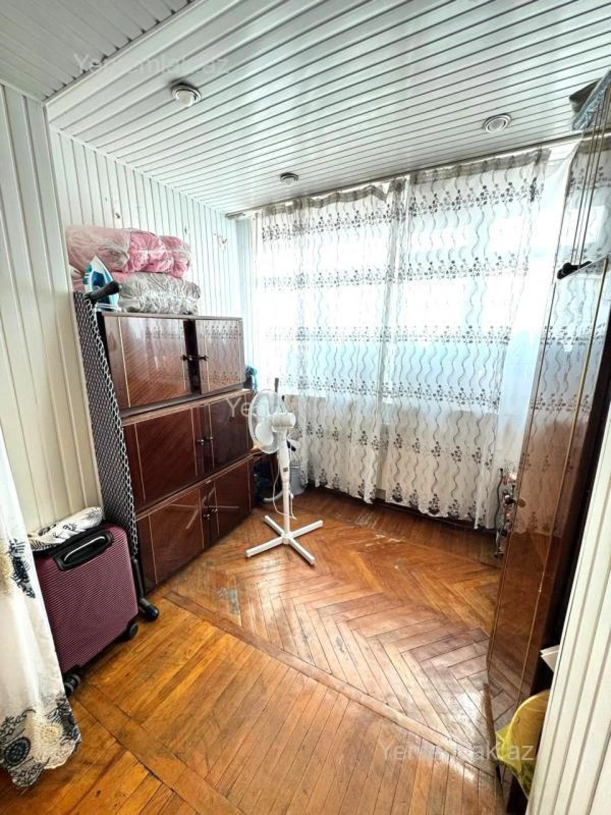 Satılır 2 otaqlı köhnə tikili 60 m²