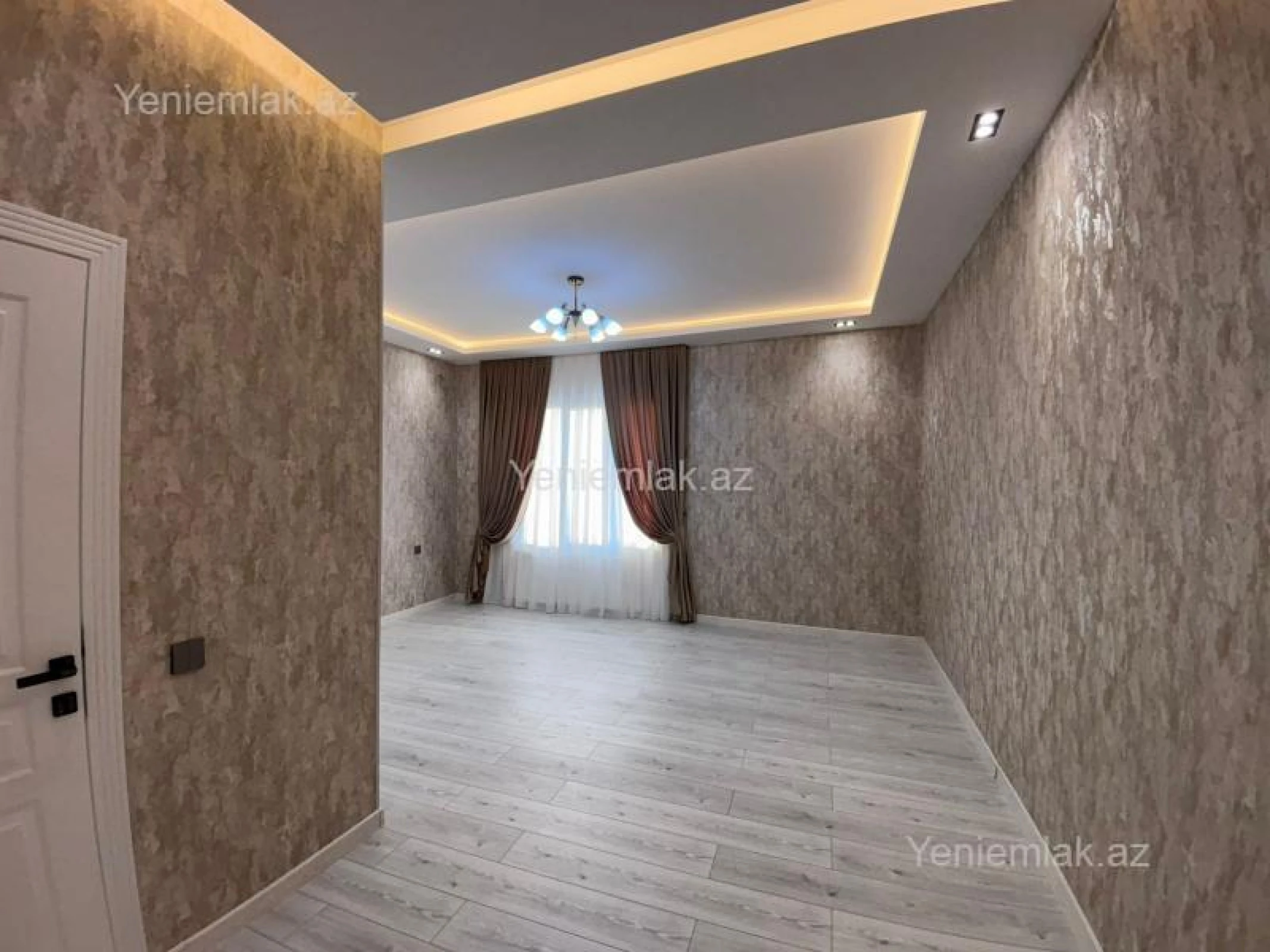 Satılır 6 otaqlı həyət evi 270 m²