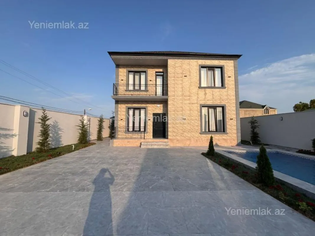 Satılır 6 otaqlı həyət evi 270 m²