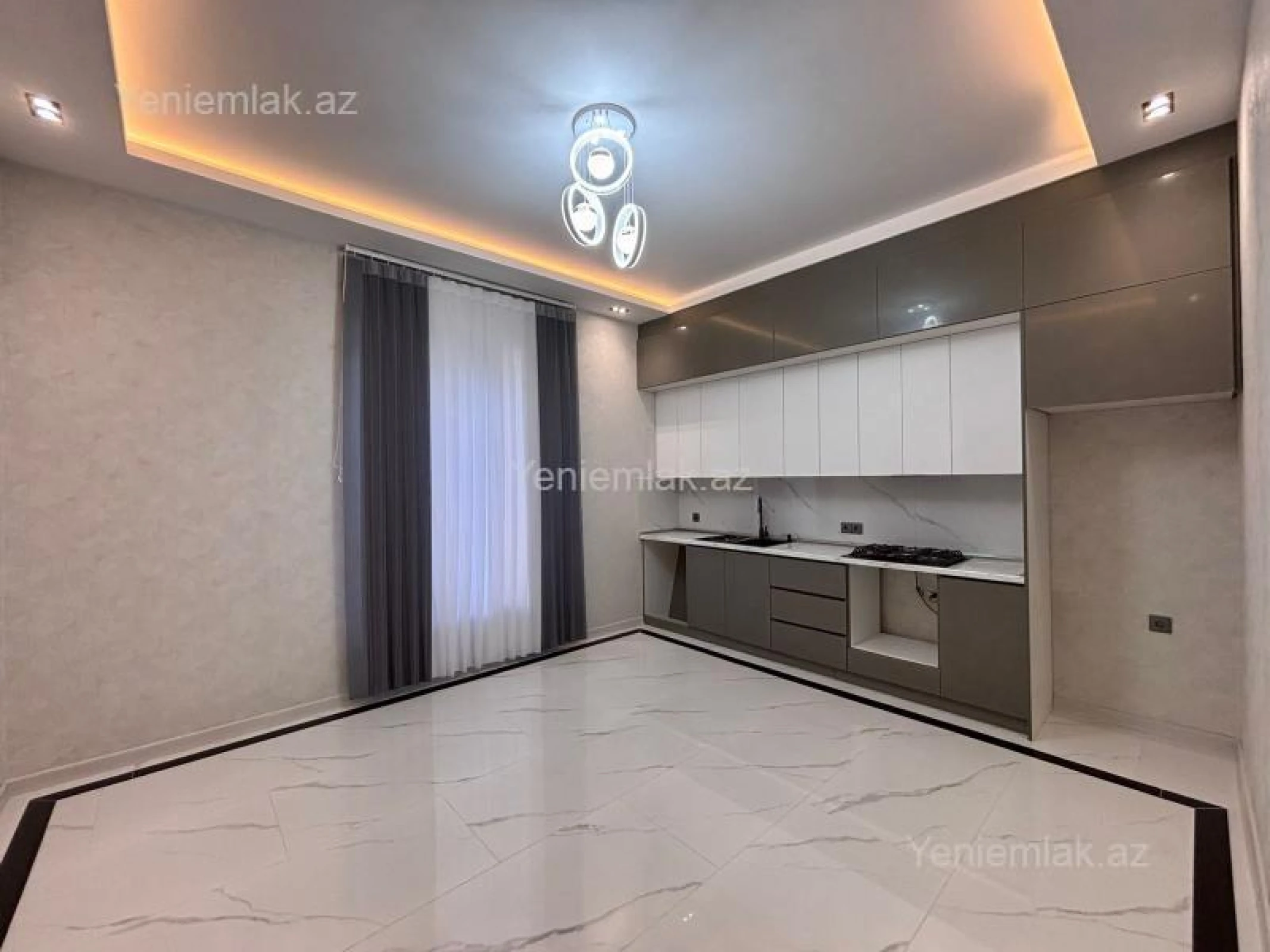 Satılır 6 otaqlı həyət evi 270 m²