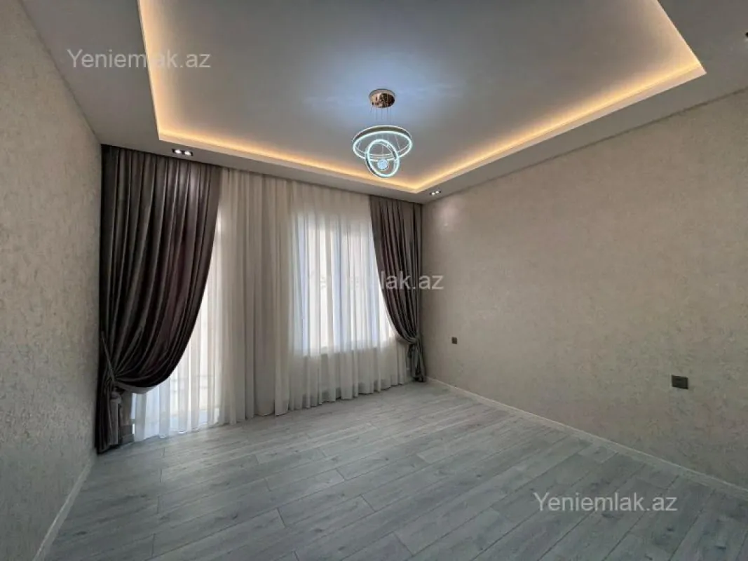 Satılır 6 otaqlı həyət evi 270 m²