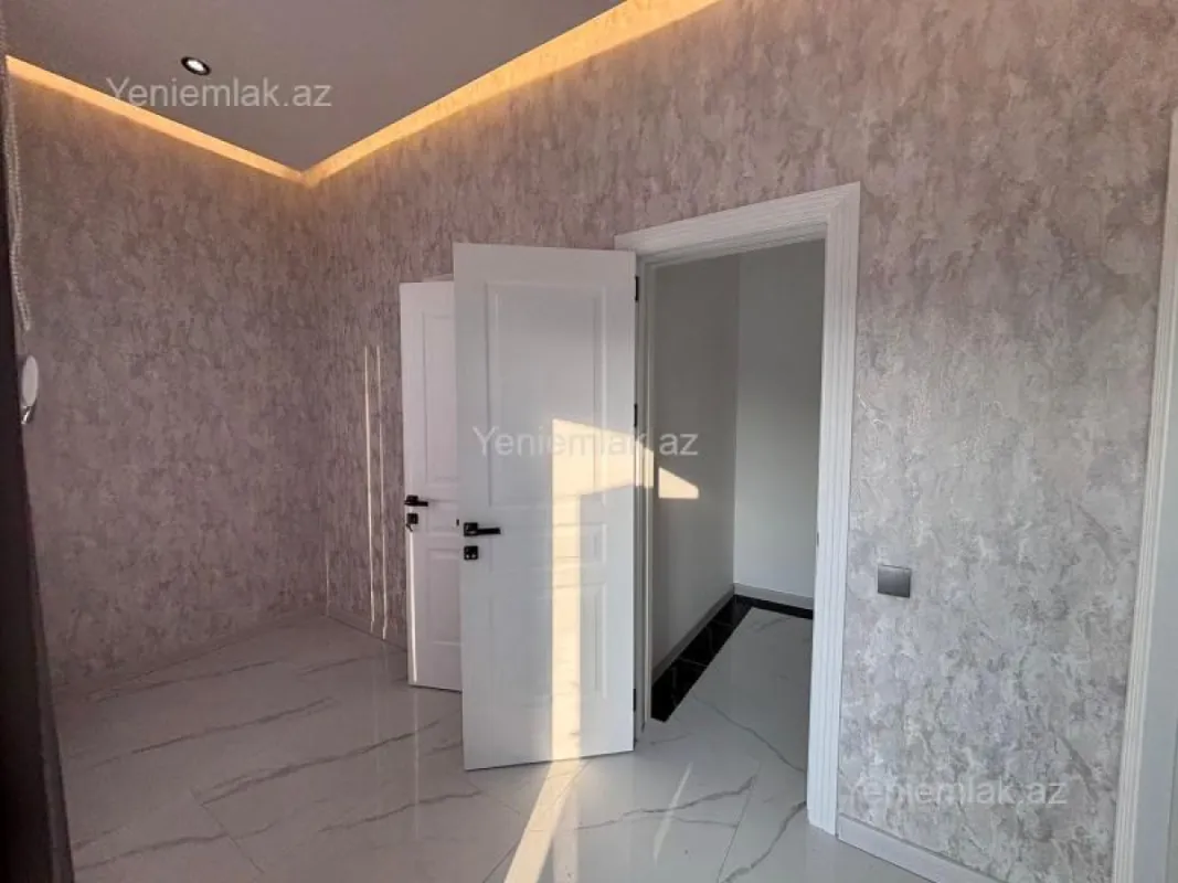 Satılır 6 otaqlı həyət evi 270 m²