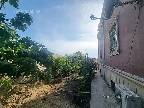 Satılır 7 otaqlı həyət evi 350 m²