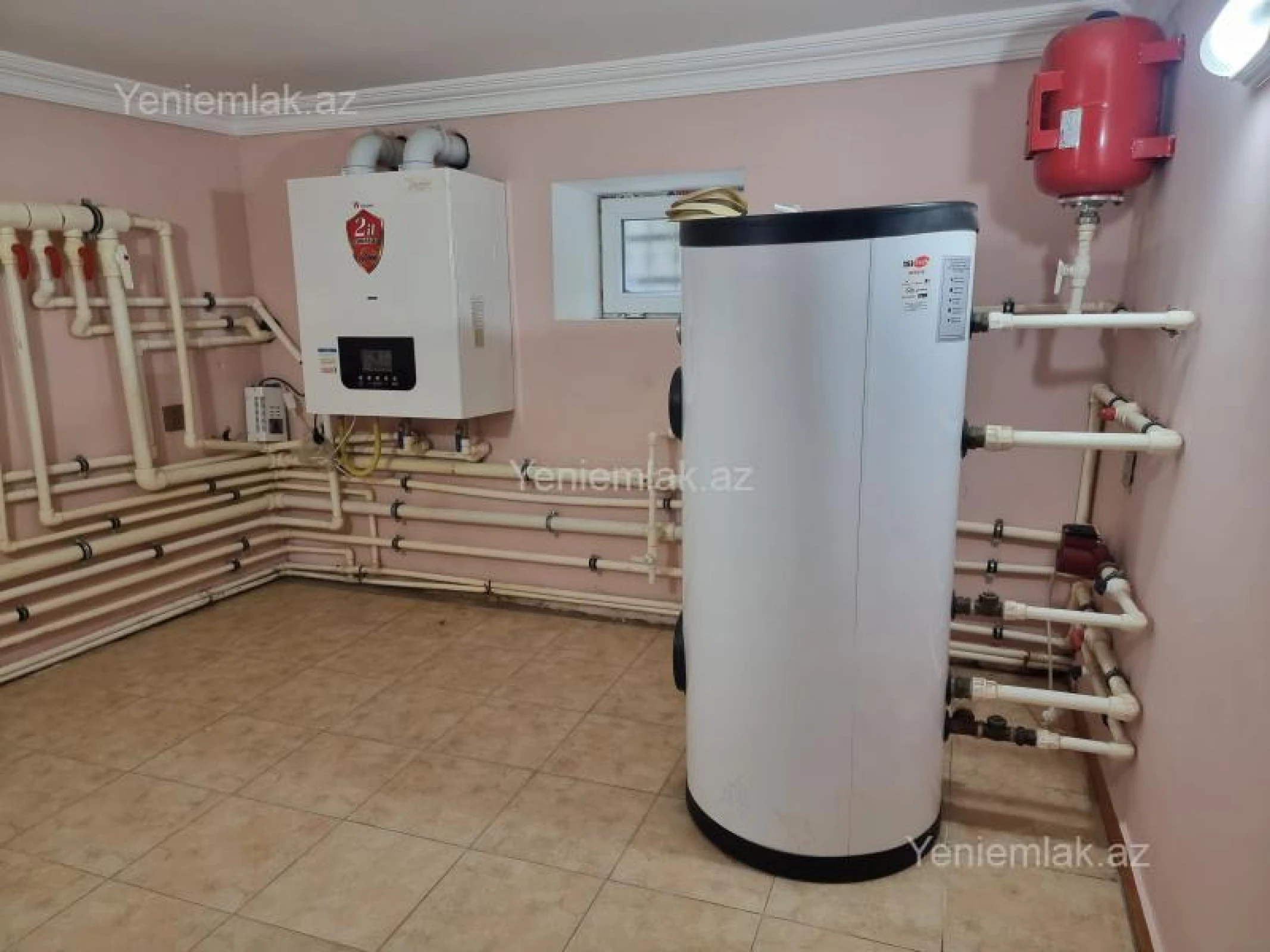 Satılır 7 otaqlı həyət evi 350 m²