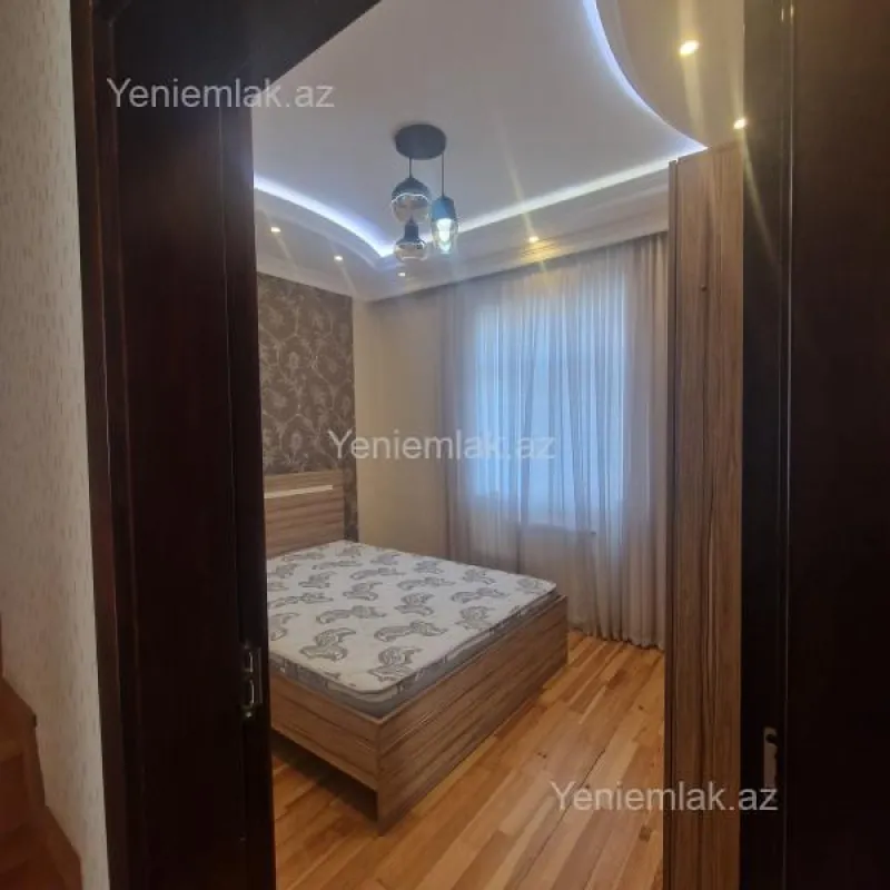 Satılır 7 otaqlı həyət evi 350 m²