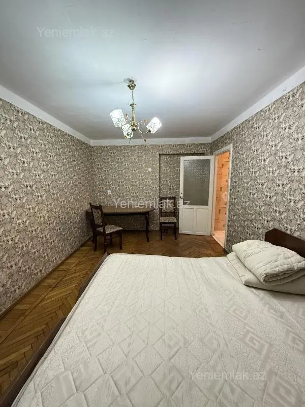 Satılır 1 otaqlı köhnə tikili 39 m²
