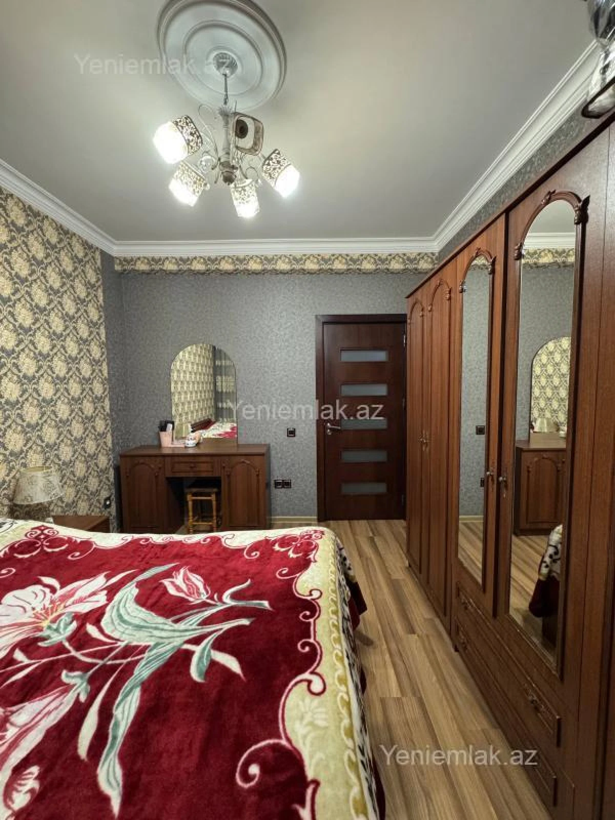 Satılır 3 otaqlı yeni tikili 90 m²