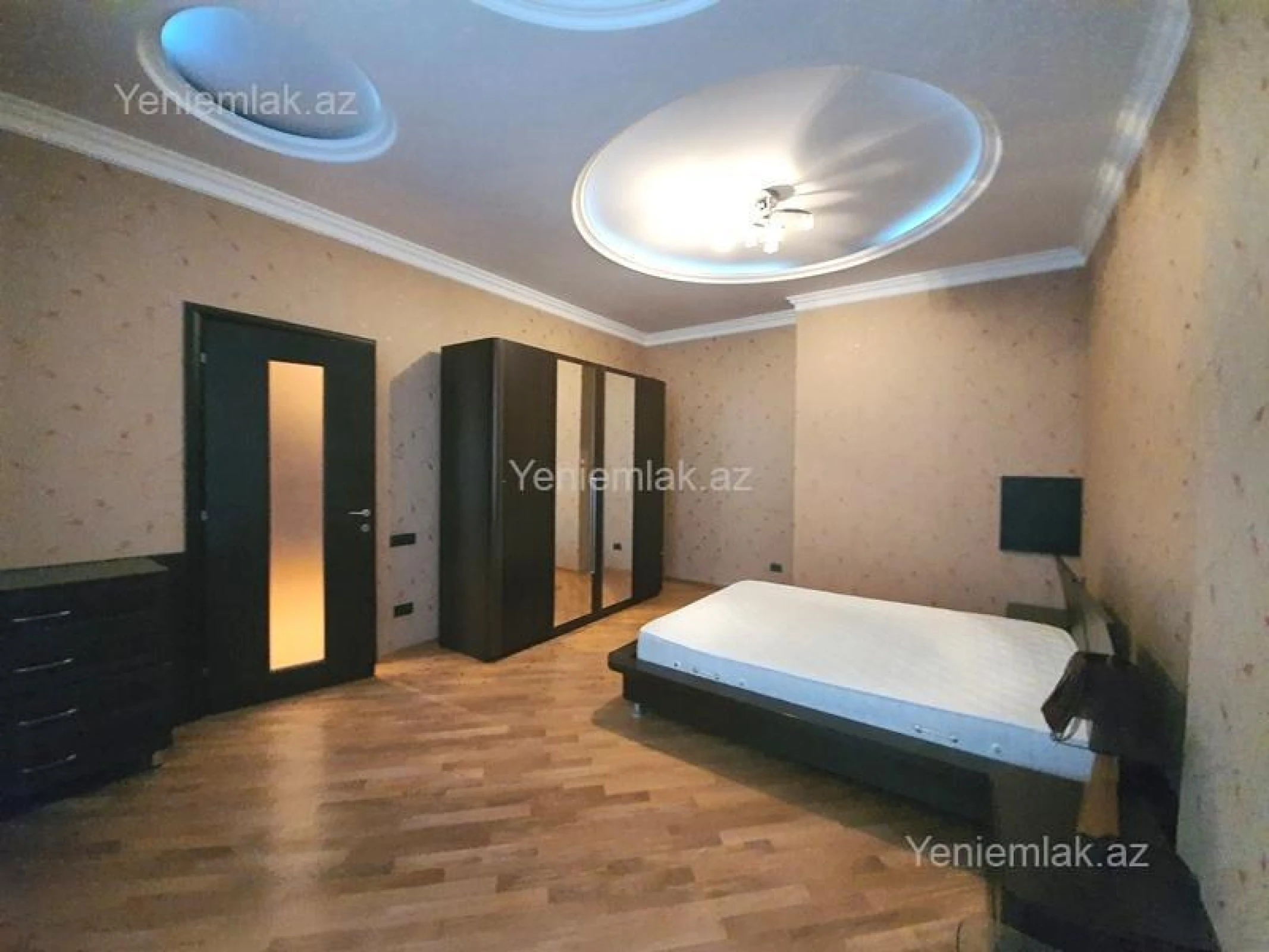 Satılır 2 otaqlı yeni tikili 110 m²