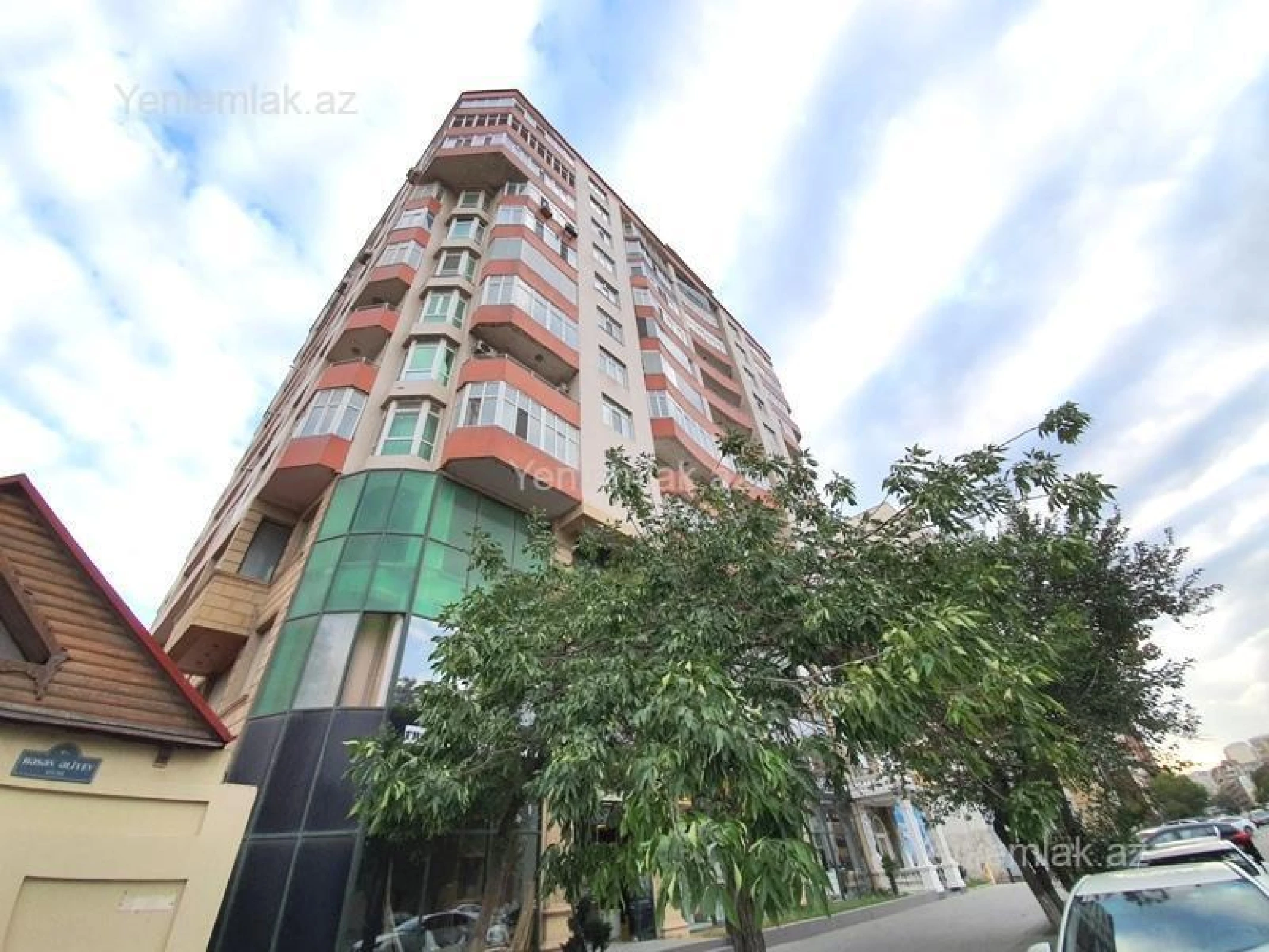 Satılır 2 otaqlı yeni tikili 110 m²