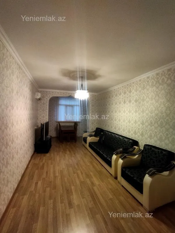 Satılır 2 otaqlı köhnə tikili 55 m²