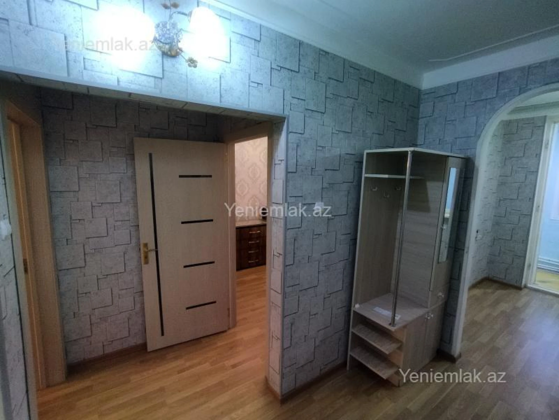 Satılır 2 otaqlı köhnə tikili 55 m²
