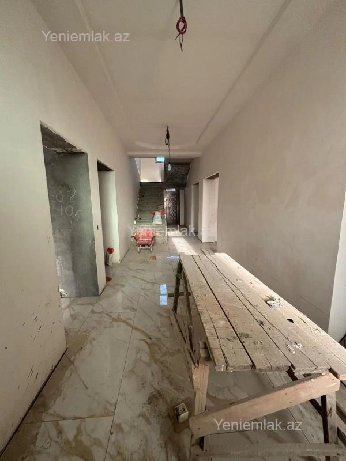 Satılır 8 otaqlı həyət evi 600 m²