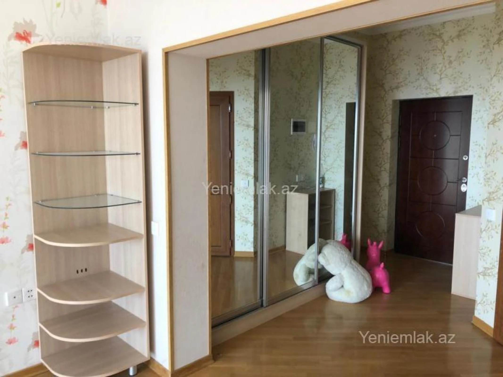 Satılır 2 otaqlı yeni tikili 60 m²
